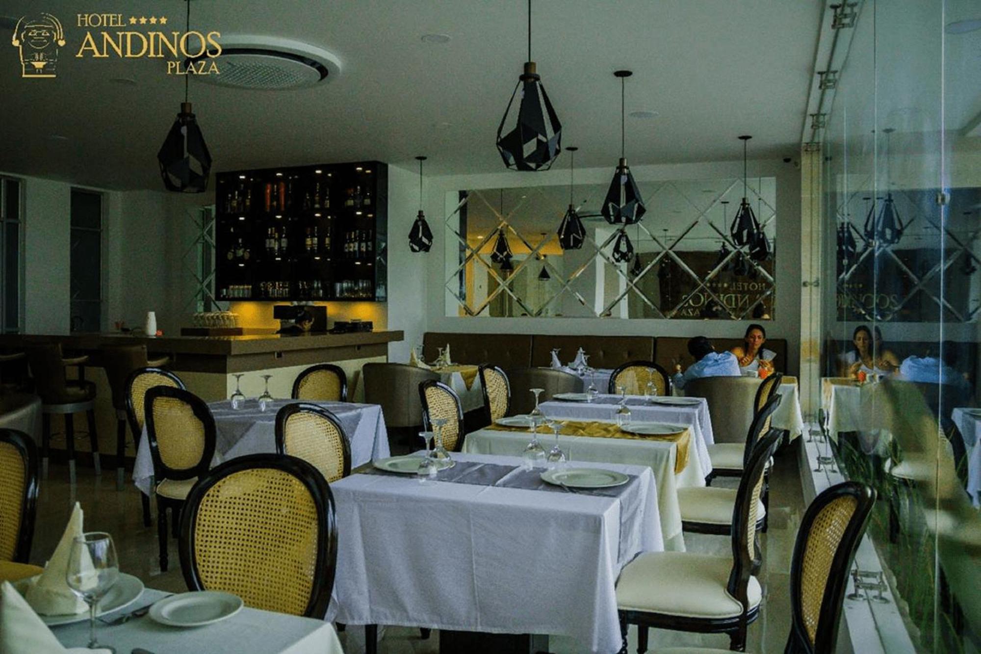 Hotel Andinos Plaza Florencia ภายนอก รูปภาพ