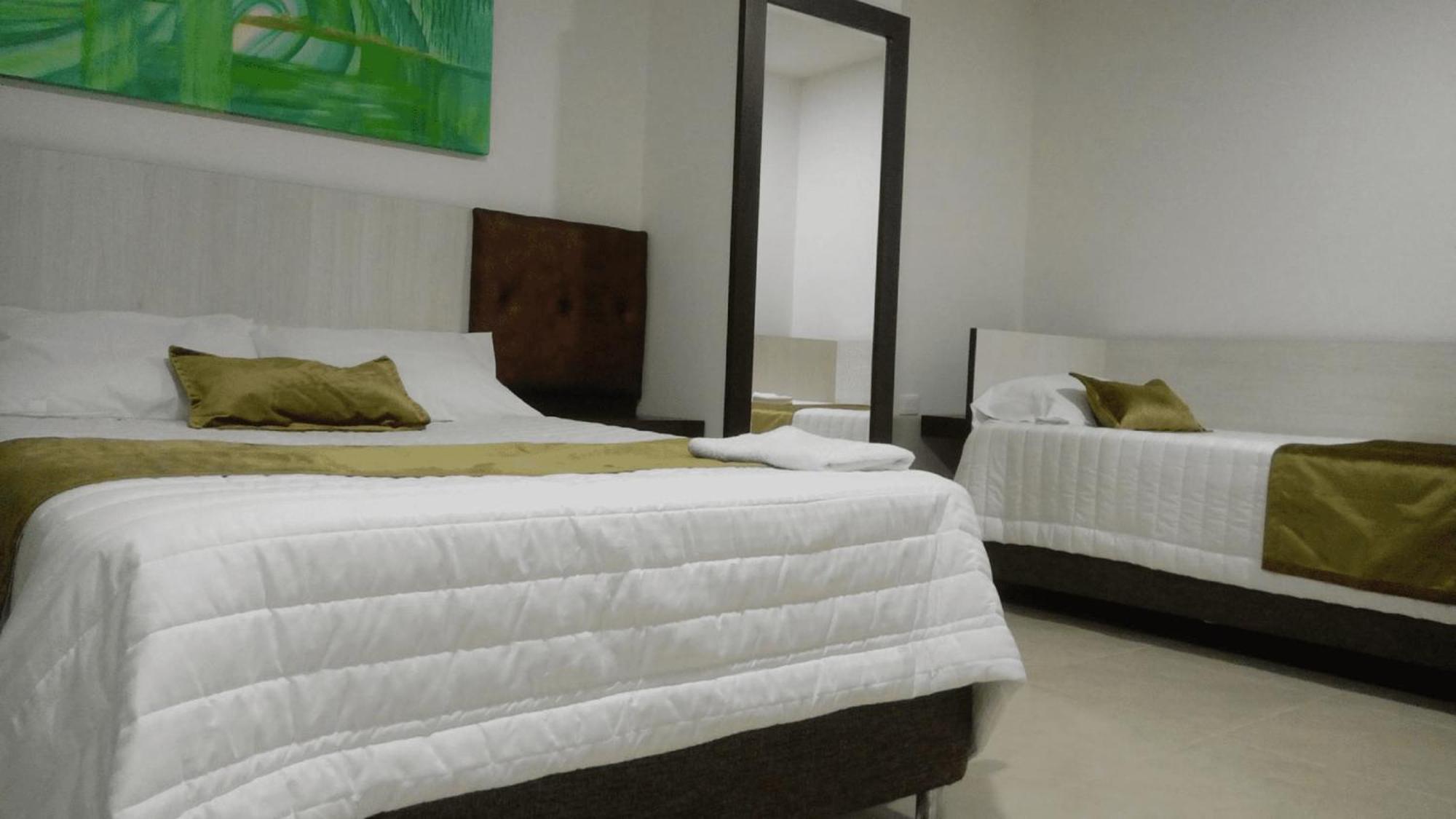 Hotel Andinos Plaza Florencia ภายนอก รูปภาพ
