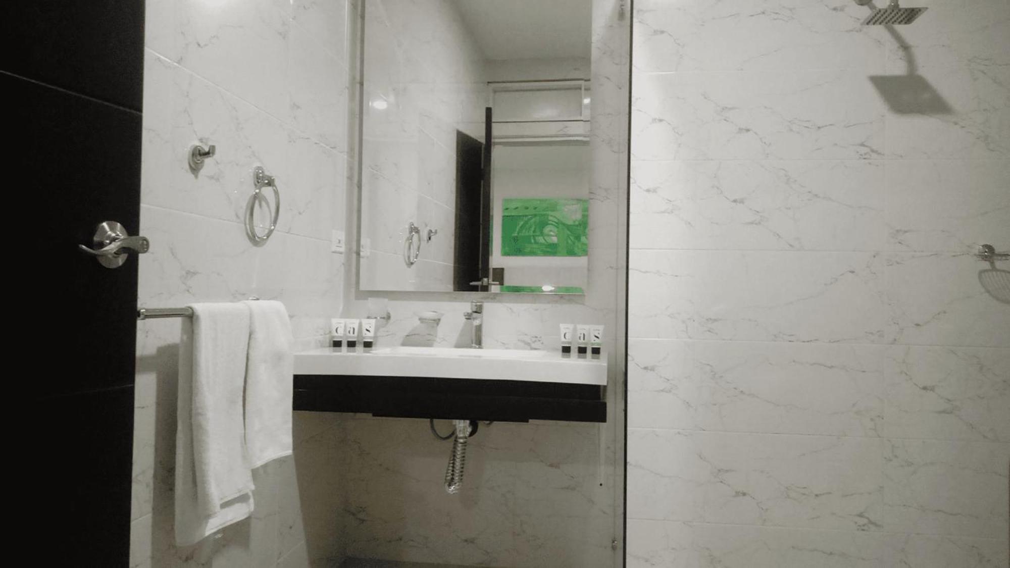 Hotel Andinos Plaza Florencia ภายนอก รูปภาพ